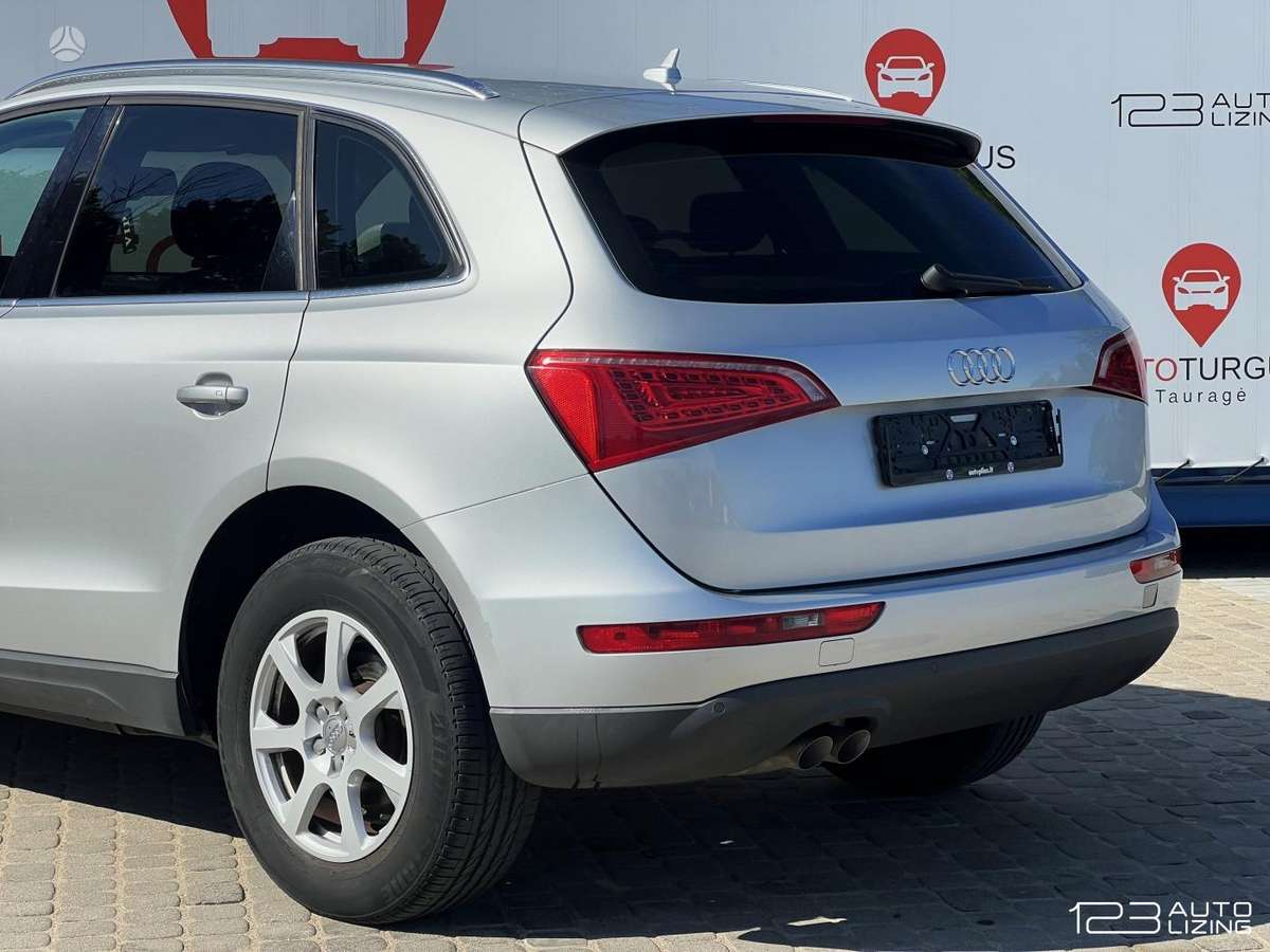 Audi Q5, 2.0 l., off-road / crossover