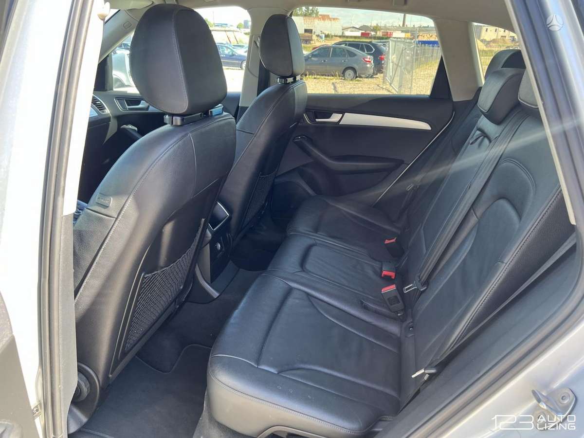 Audi Q5, 2.0 l., off-road / crossover