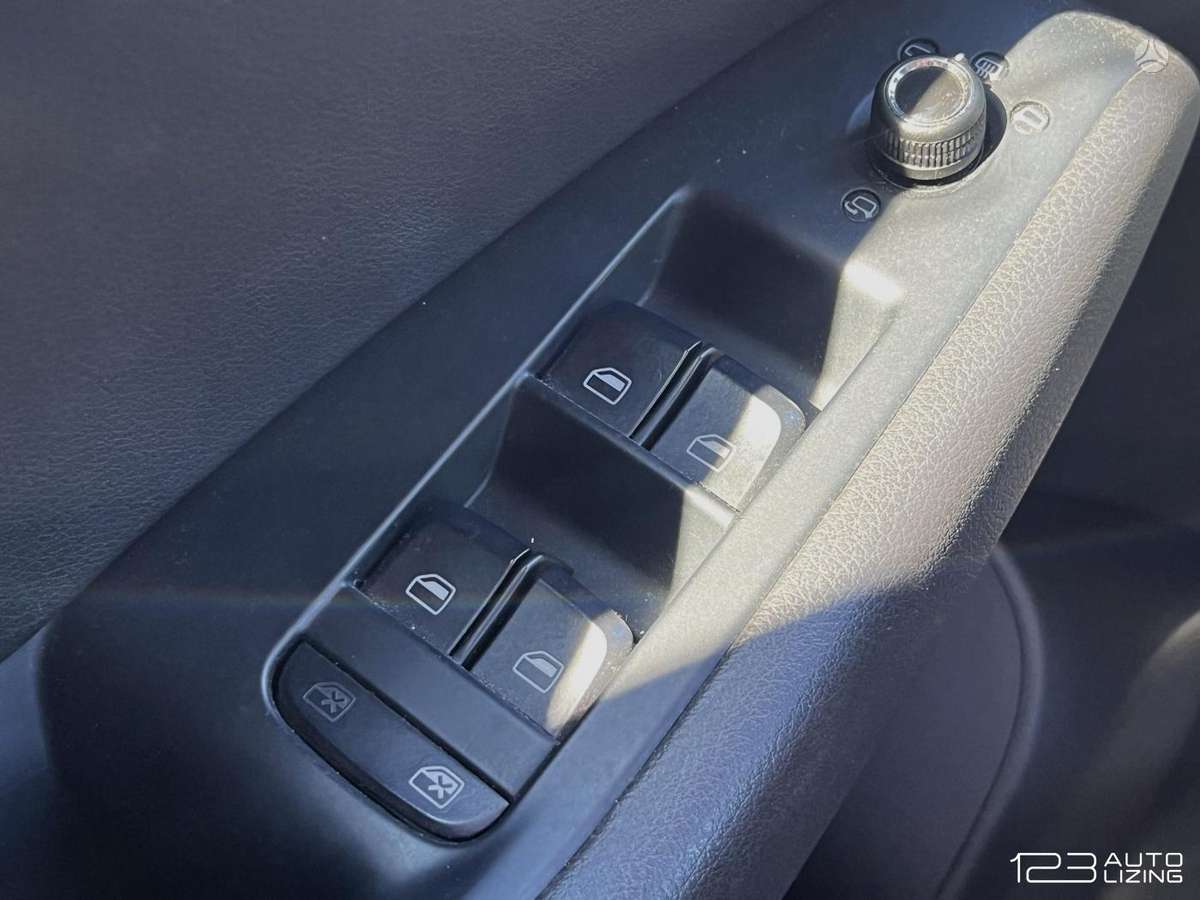 Audi Q5, 2.0 l., off-road / crossover