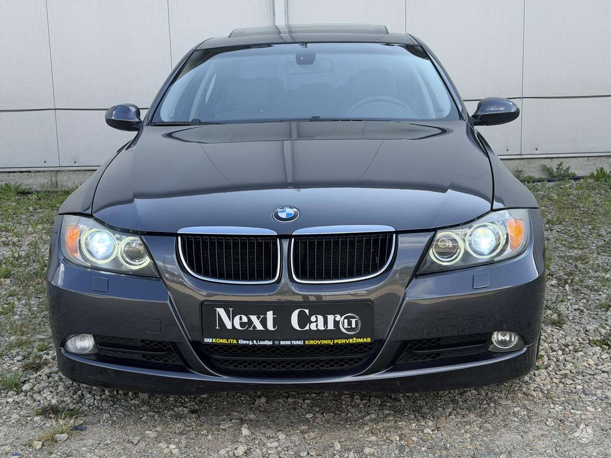 BMW 335, 3.0 l., Седан