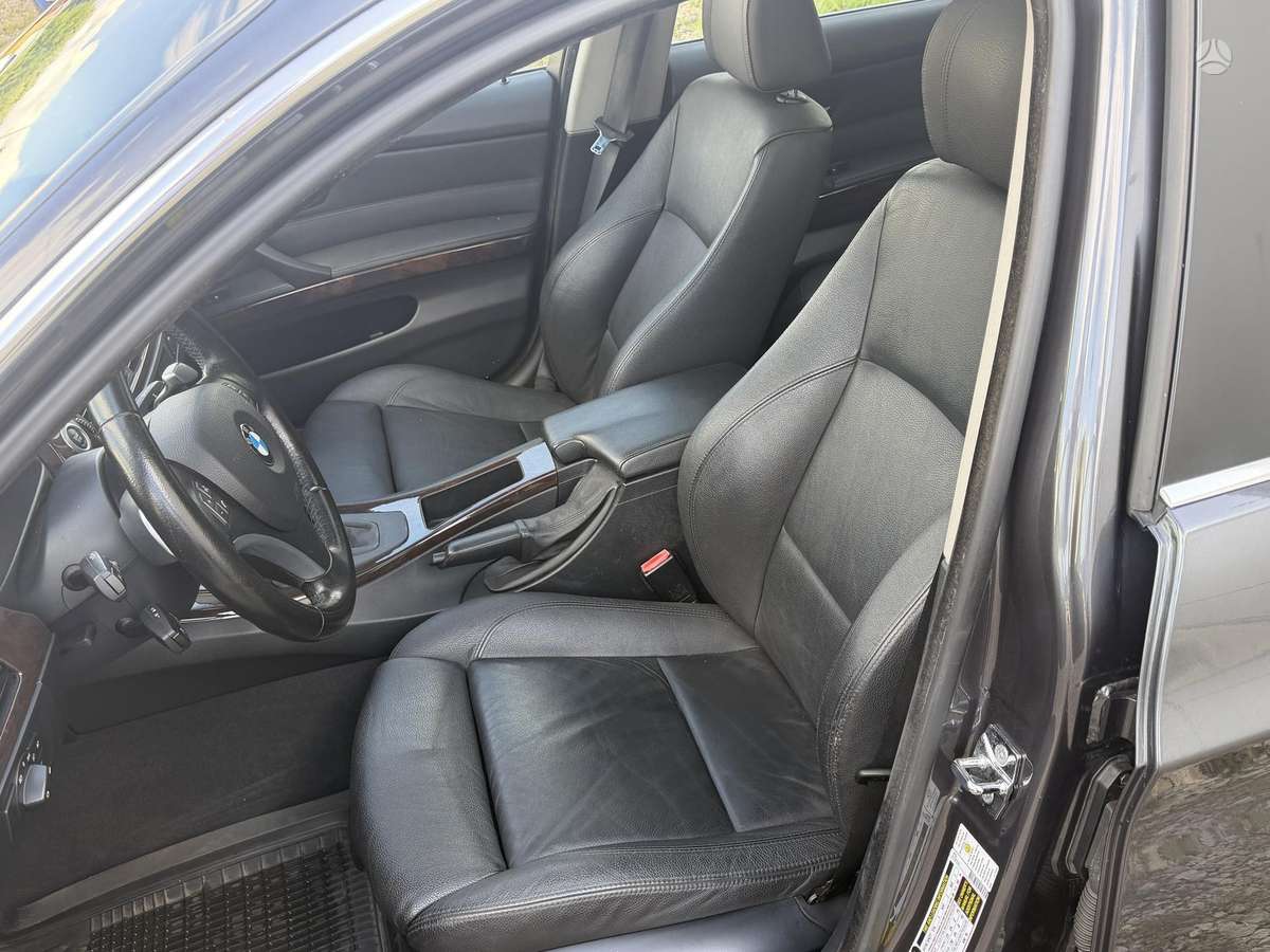 BMW 335, 3.0 l., Седан