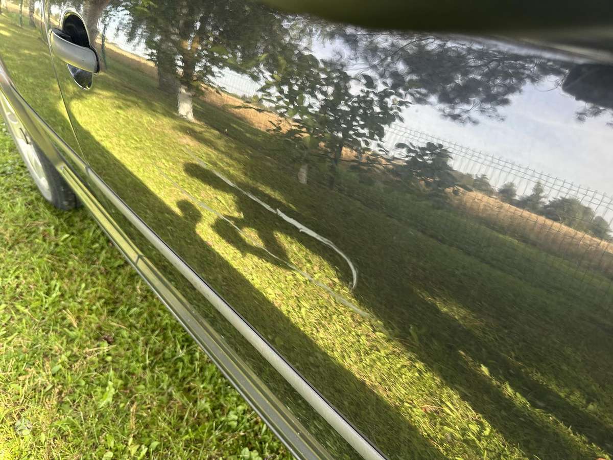 Volkswagen Golf - 6