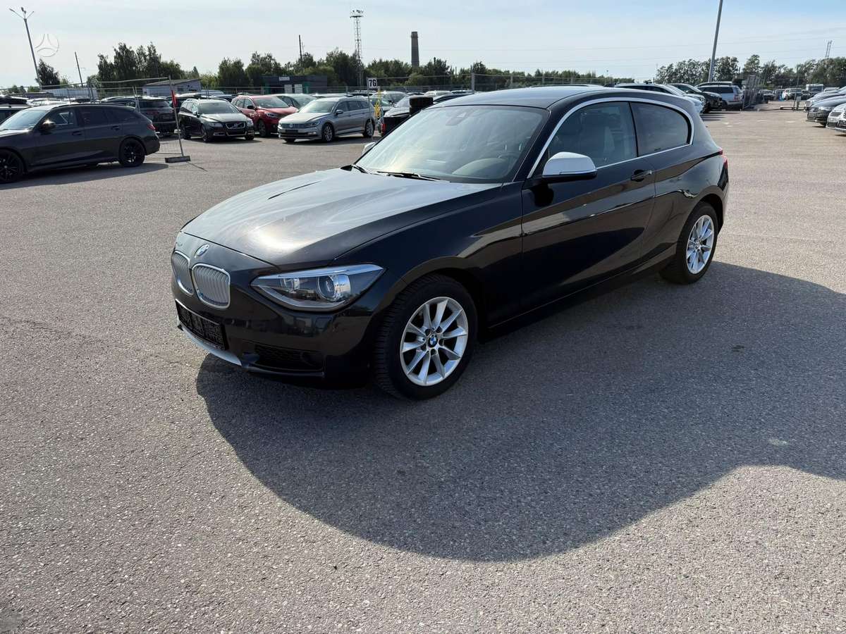 BMW 116, 2.0 l., hatchback