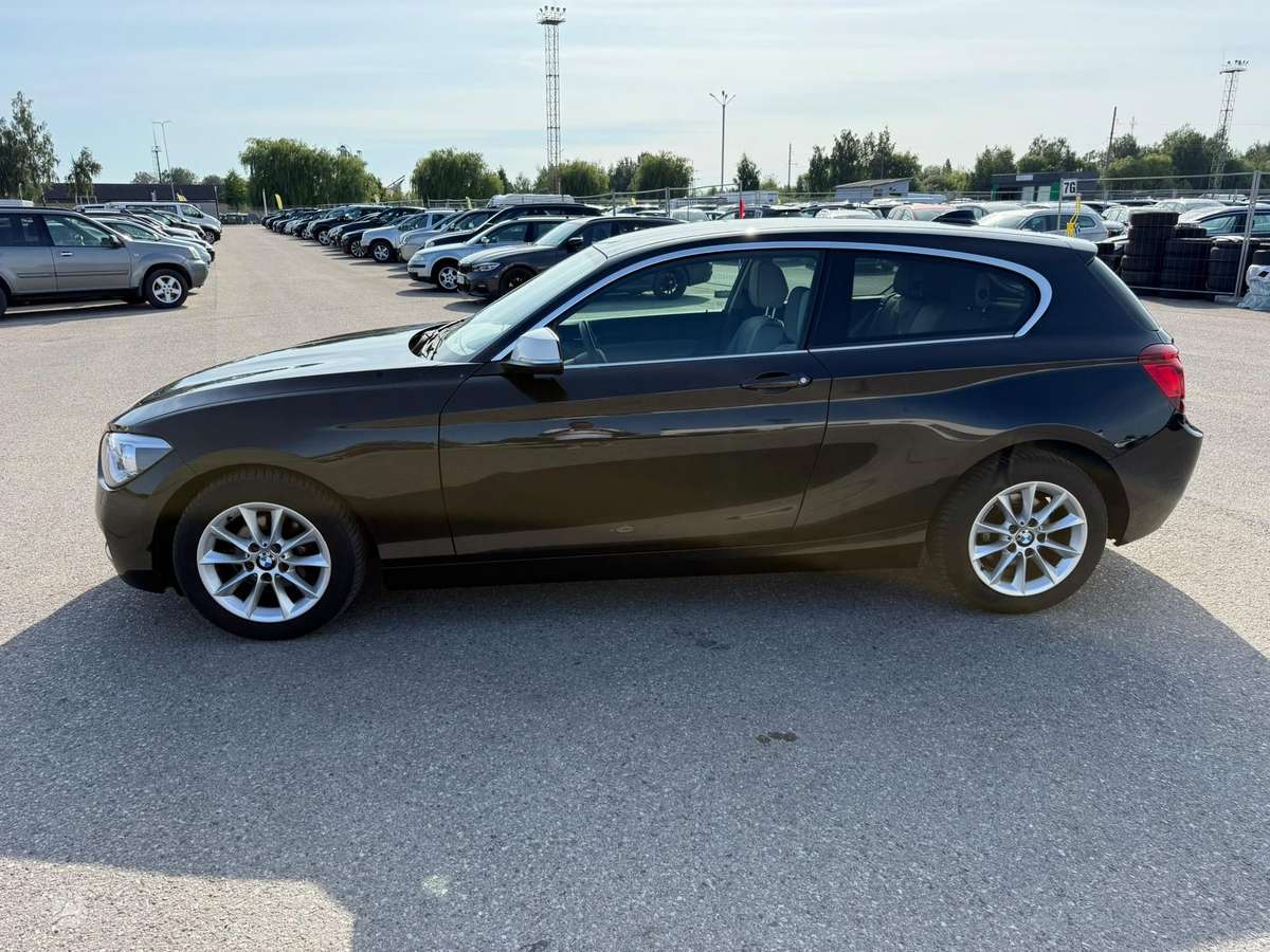 BMW 116, 2.0 l., hatchback