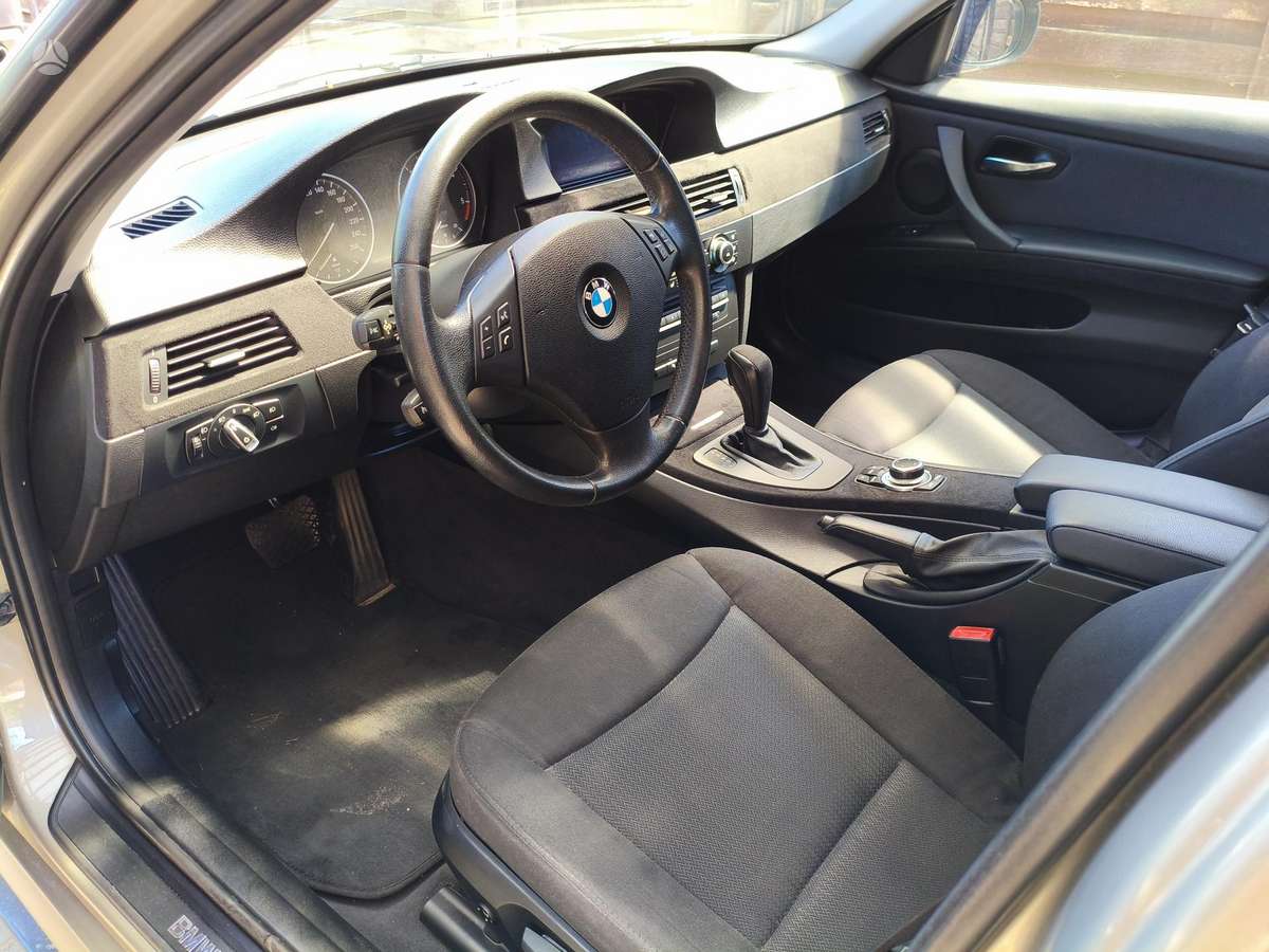 BMW 318, 2.0 l., wagon