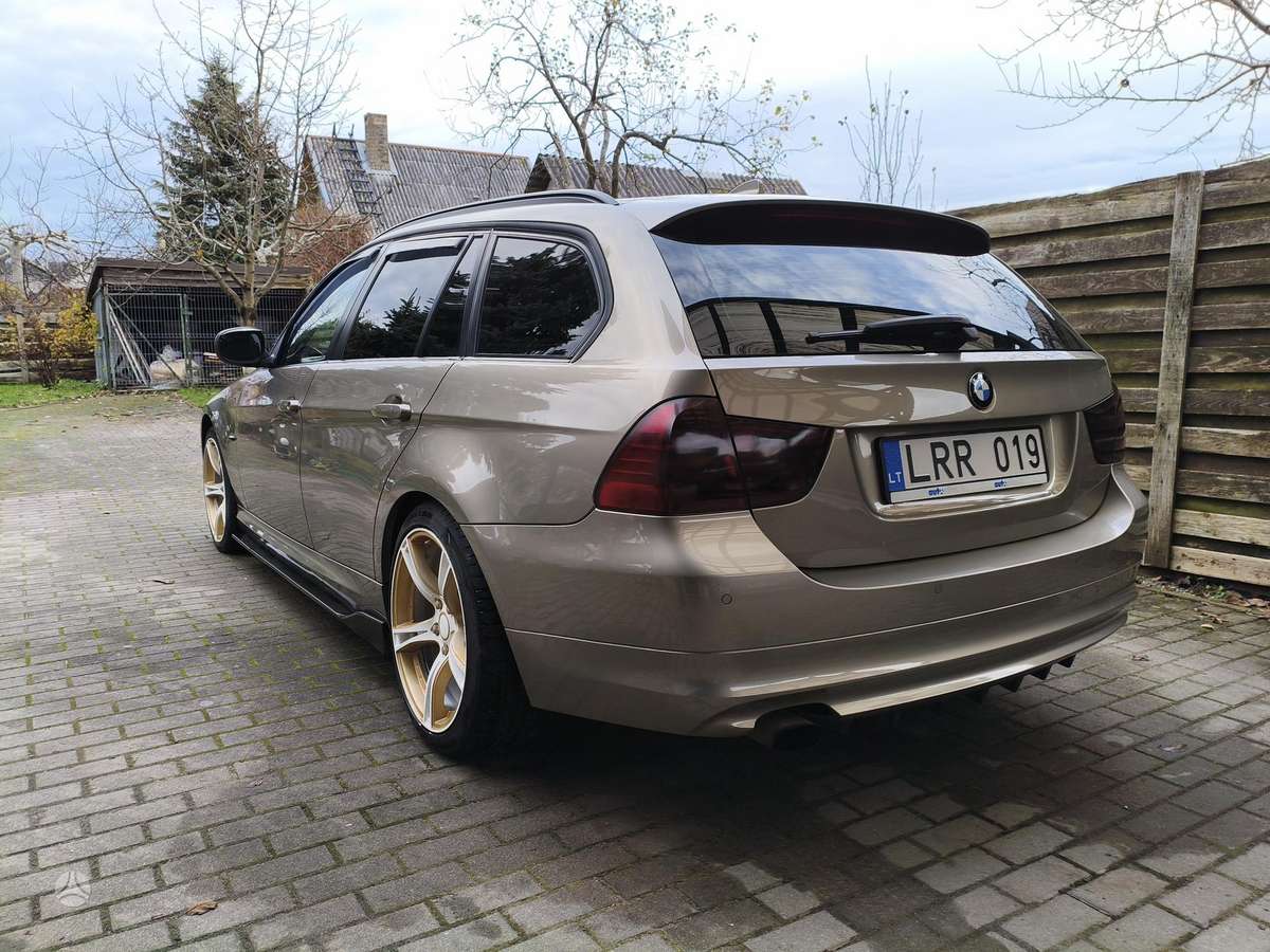 BMW 318, 2.0 l., wagon
