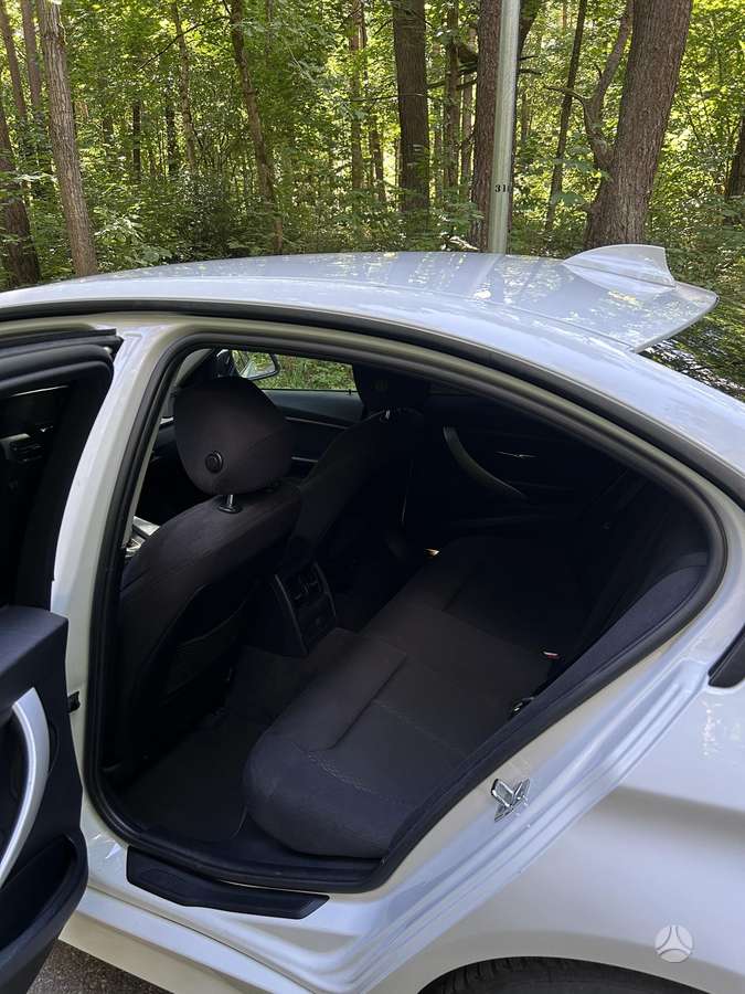 BMW 318, 2.0 l., Седан