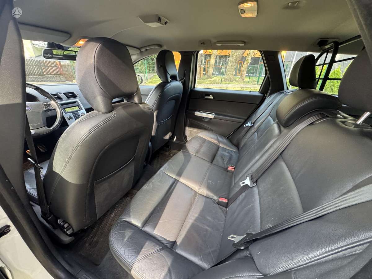 Volvo V50 - 6