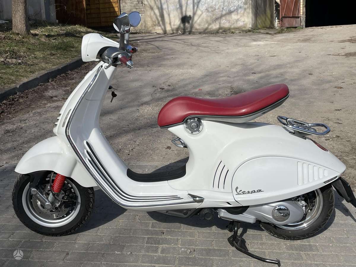 Piaggio Vespa 125cc, scooters / mopeds