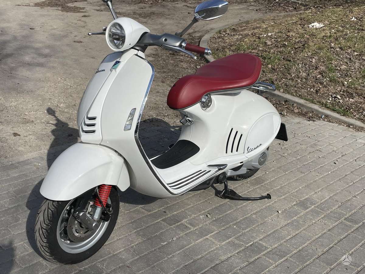 Piaggio Vespa 125cc, scooters / mopeds