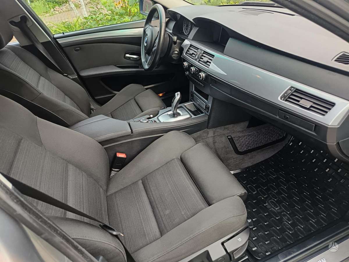 BMW 520, 2.0 l., Седан