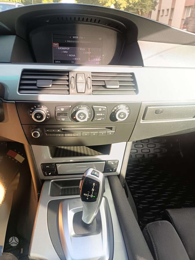 BMW 520, 2.0 l., Седан