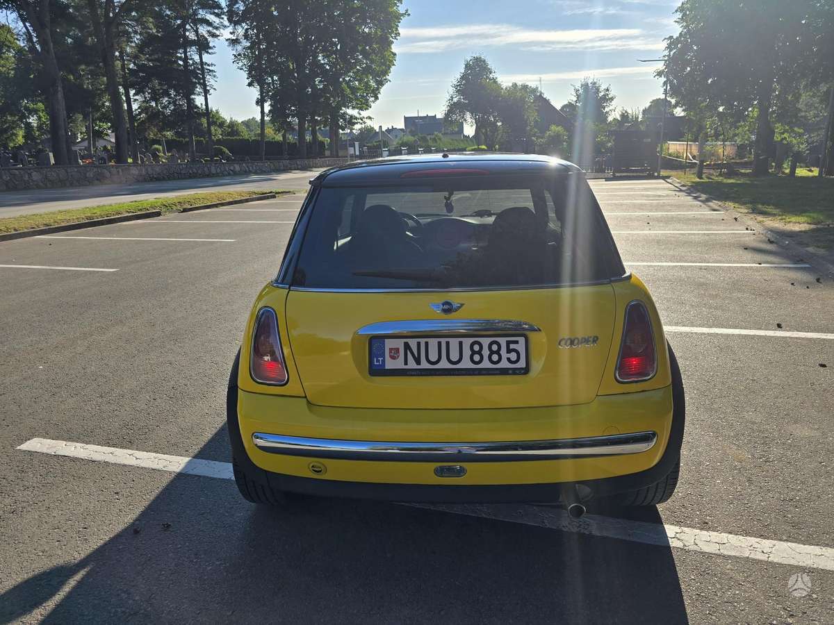 Mini Cooper, 1.6 l., hatchback