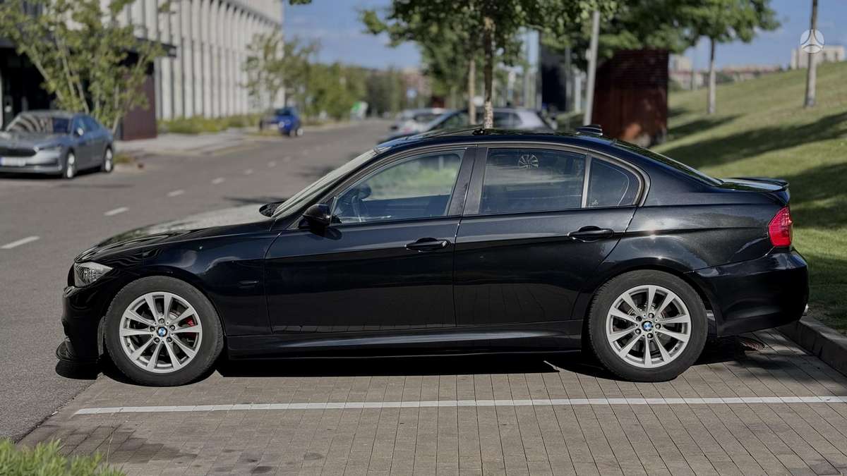 BMW 325, 3.0 l., sedanas