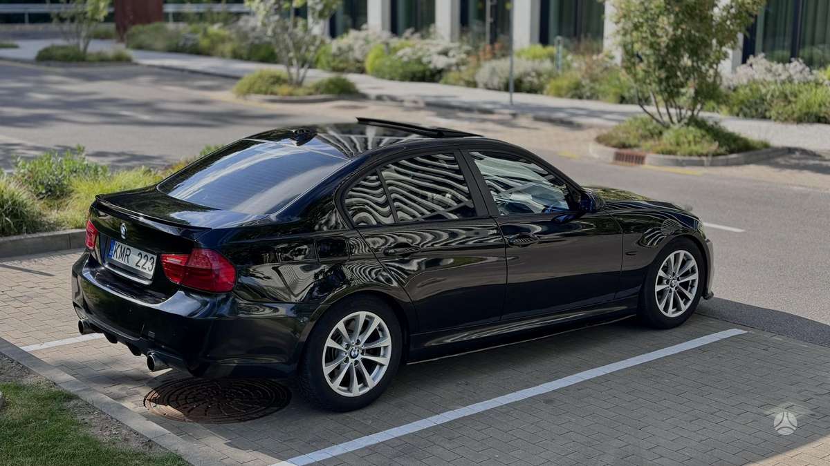 BMW 325, 3.0 l., sedanas