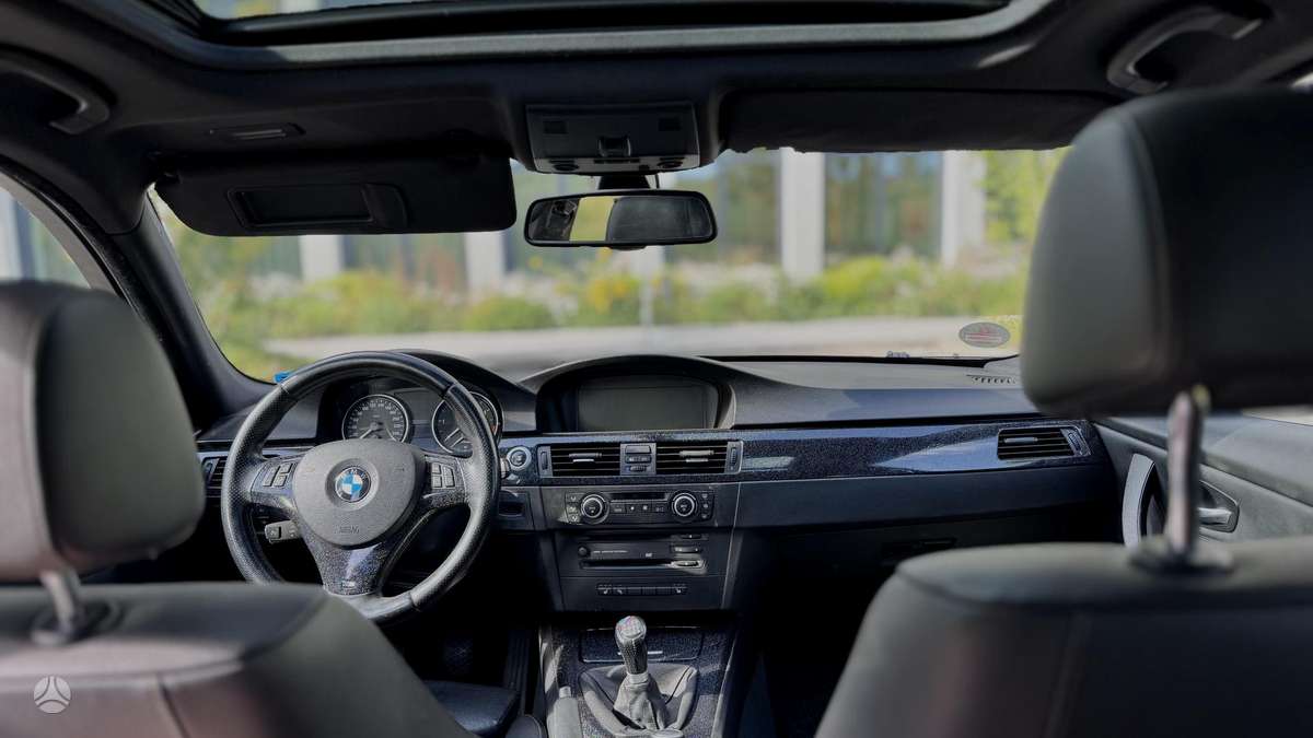 BMW 325, 3.0 l., Седан