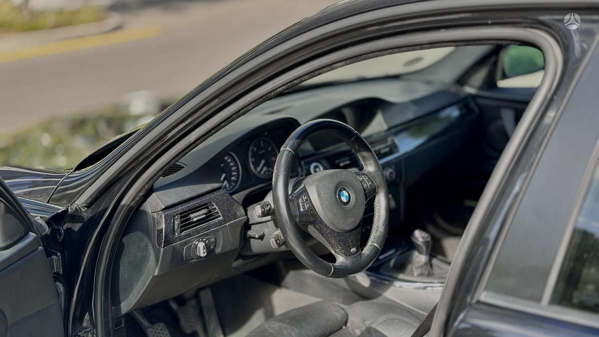 BMW 325, 3.0 l., Седан