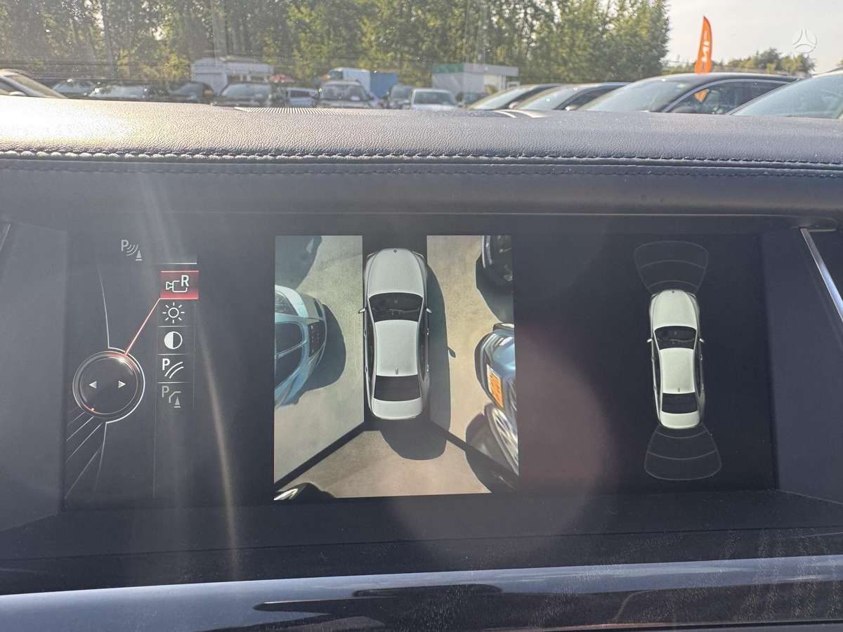 BMW 750, 3.0 l., Седан