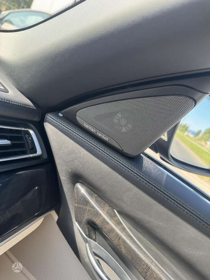 BMW 750, 3.0 l., Седан