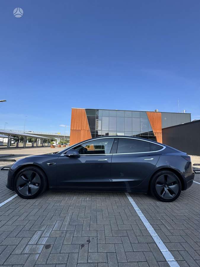 Tesla Model 3, 75 kWh, saloon / sedan