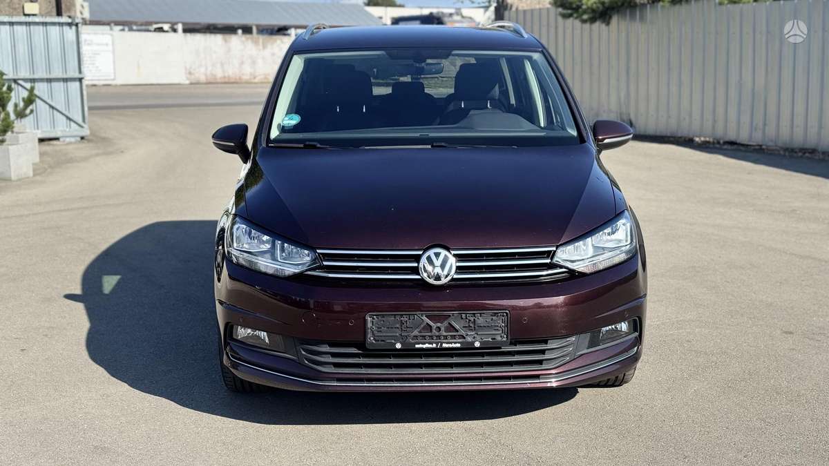 Volkswagen Touran - 4