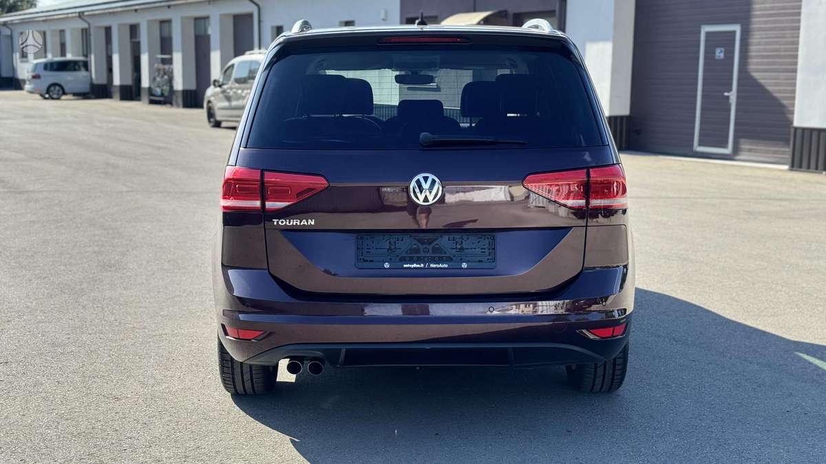 Volkswagen Touran - 9