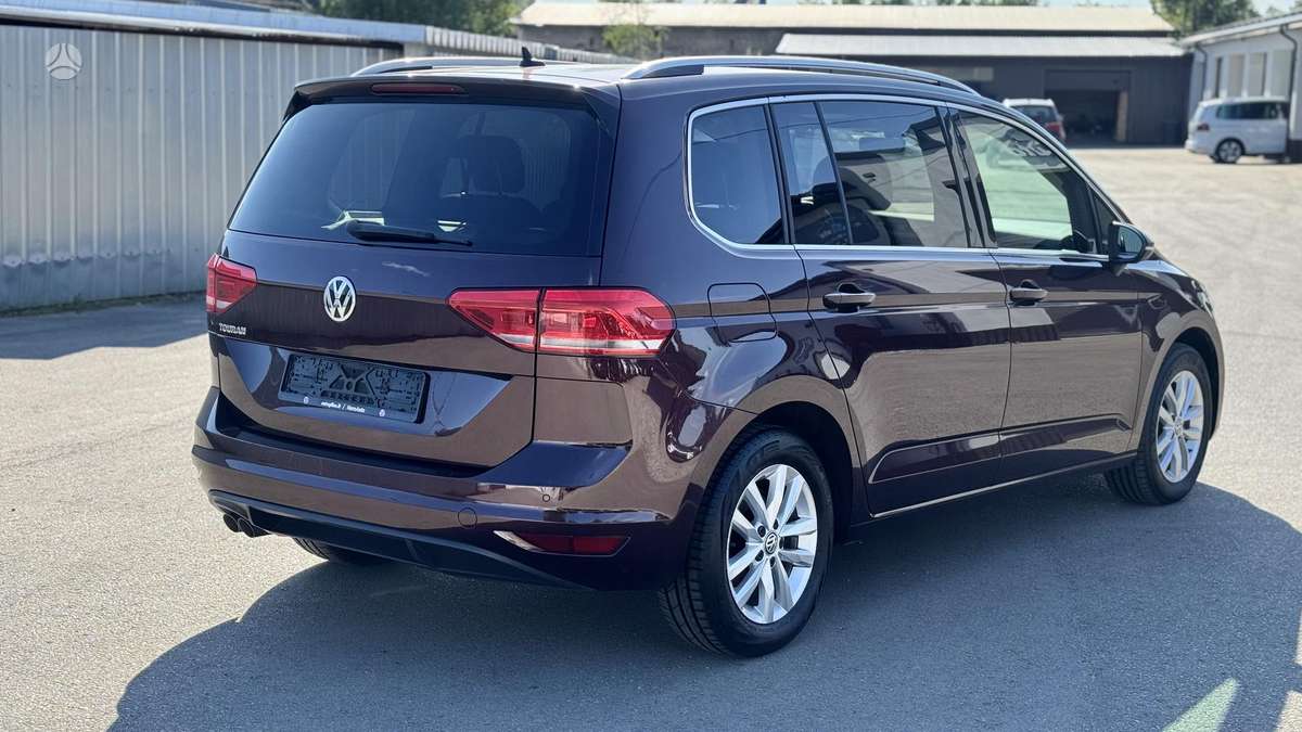 Volkswagen Touran - 10