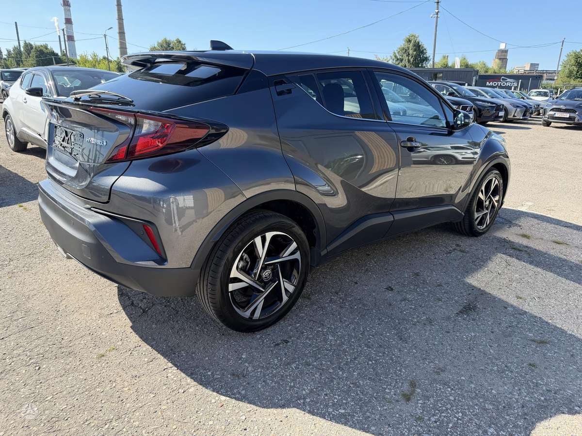 Toyota C-HR - 5
