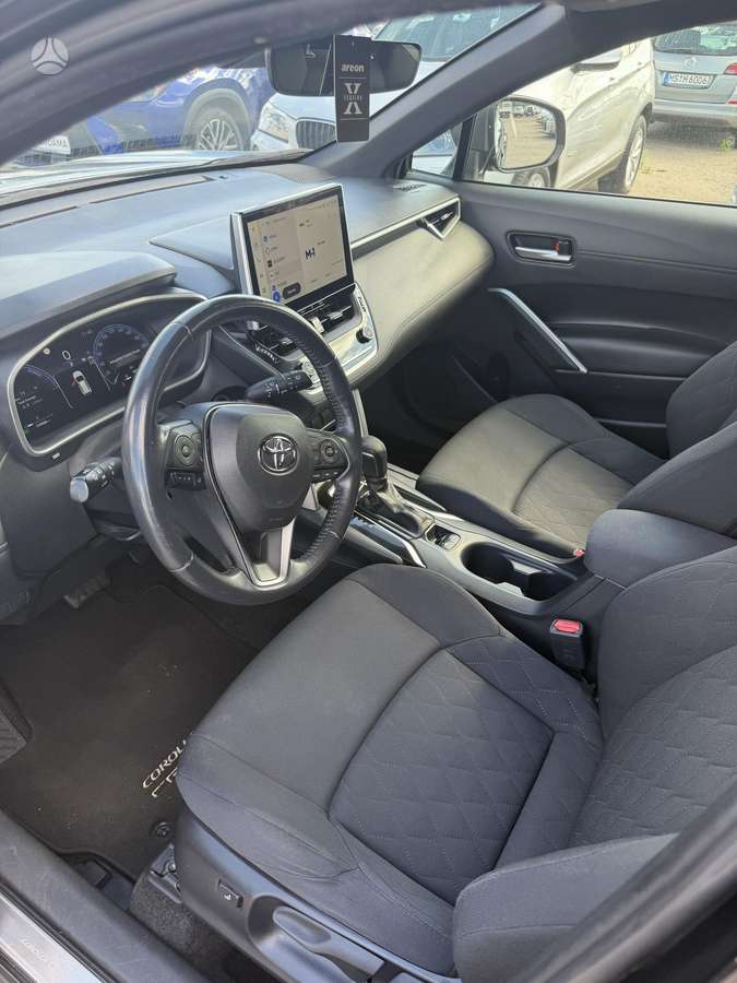 Toyota Corolla Cross - 10