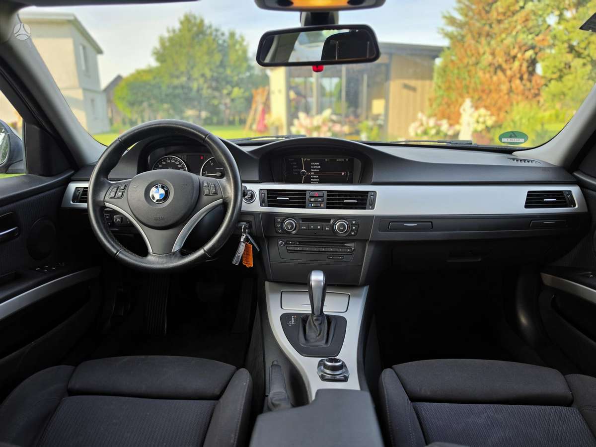 BMW 318, 2.0 l., wagon