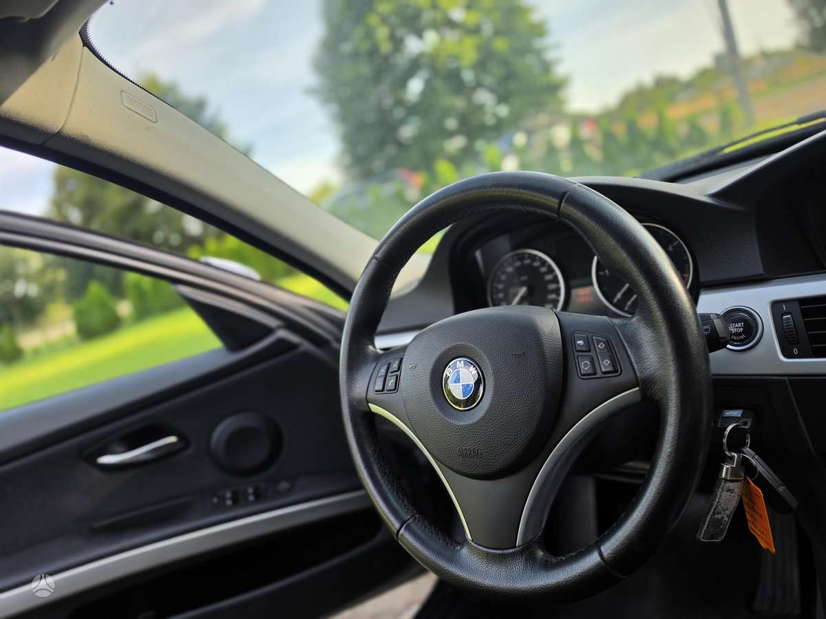BMW 318, 2.0 l., wagon