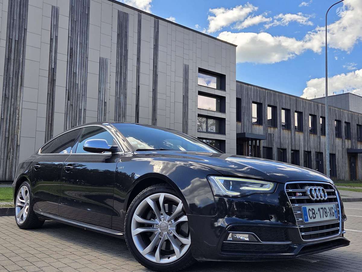 Audi S5, 3.0 l., Седан