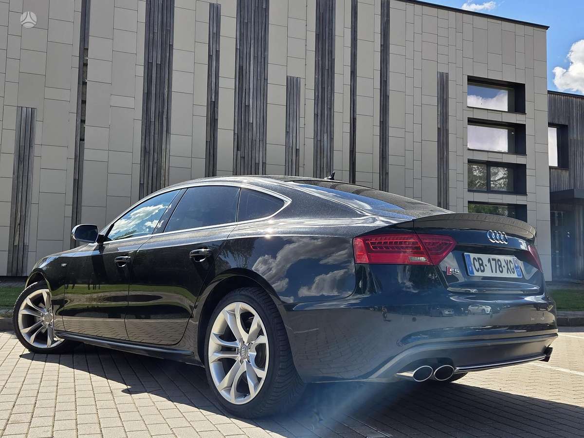 Audi S5, 3.0 l., Седан
