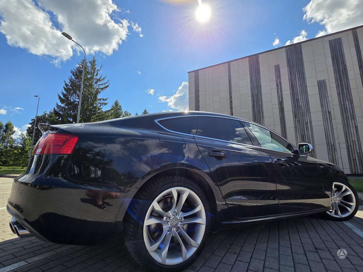 Audi S5, 3.0 l., Седан