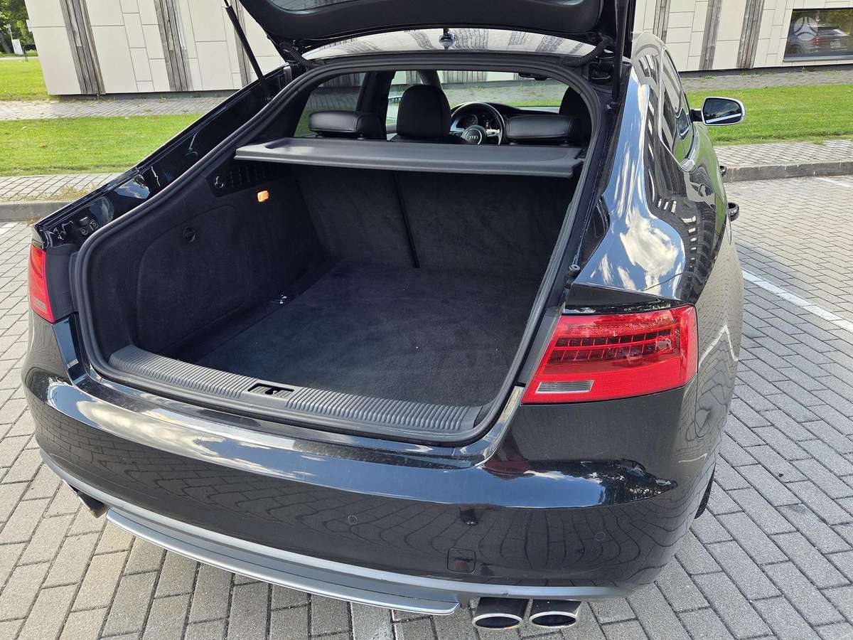 Audi S5, 3.0 l., Седан