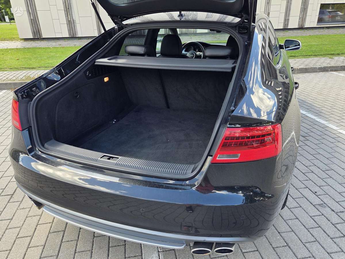 Audi S5, 3.0 l., sedanas