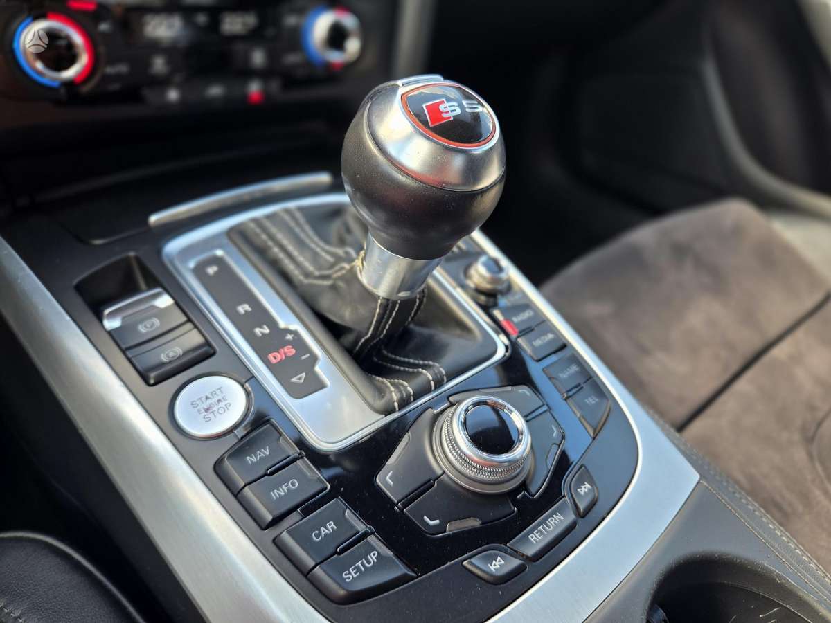 Audi S5, 3.0 l., Седан