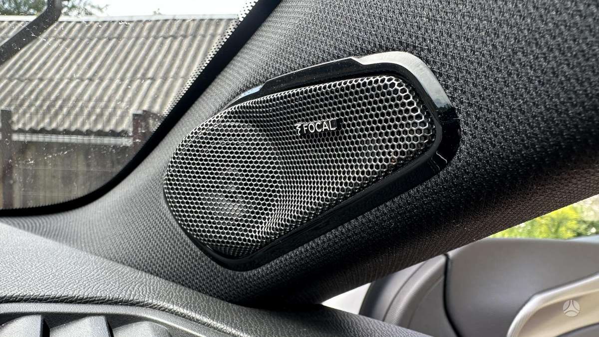 Peugeot 308, 1.2 l., hatchback