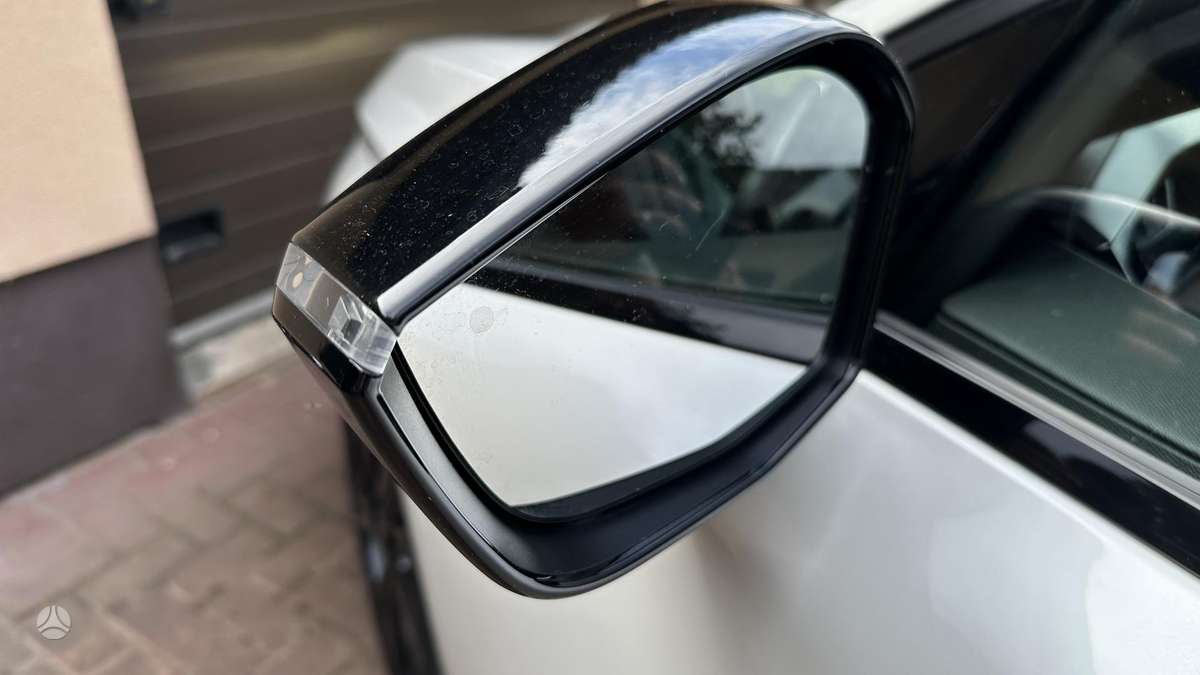 Peugeot 308, 1.2 l., hatchback