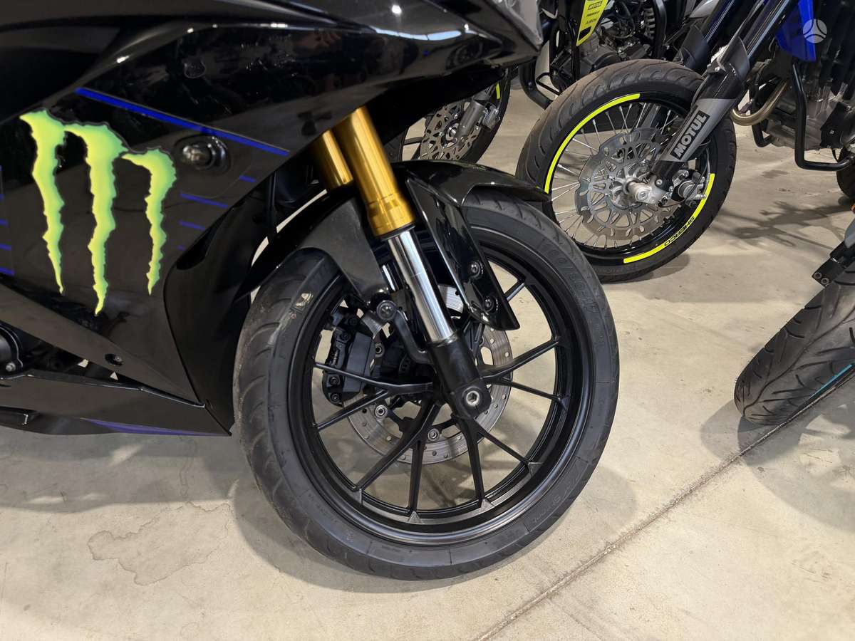 Yamaha YZF 125cc, superbikes