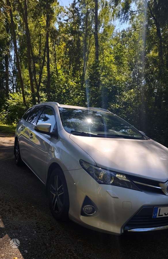 Toyota Auris - 4