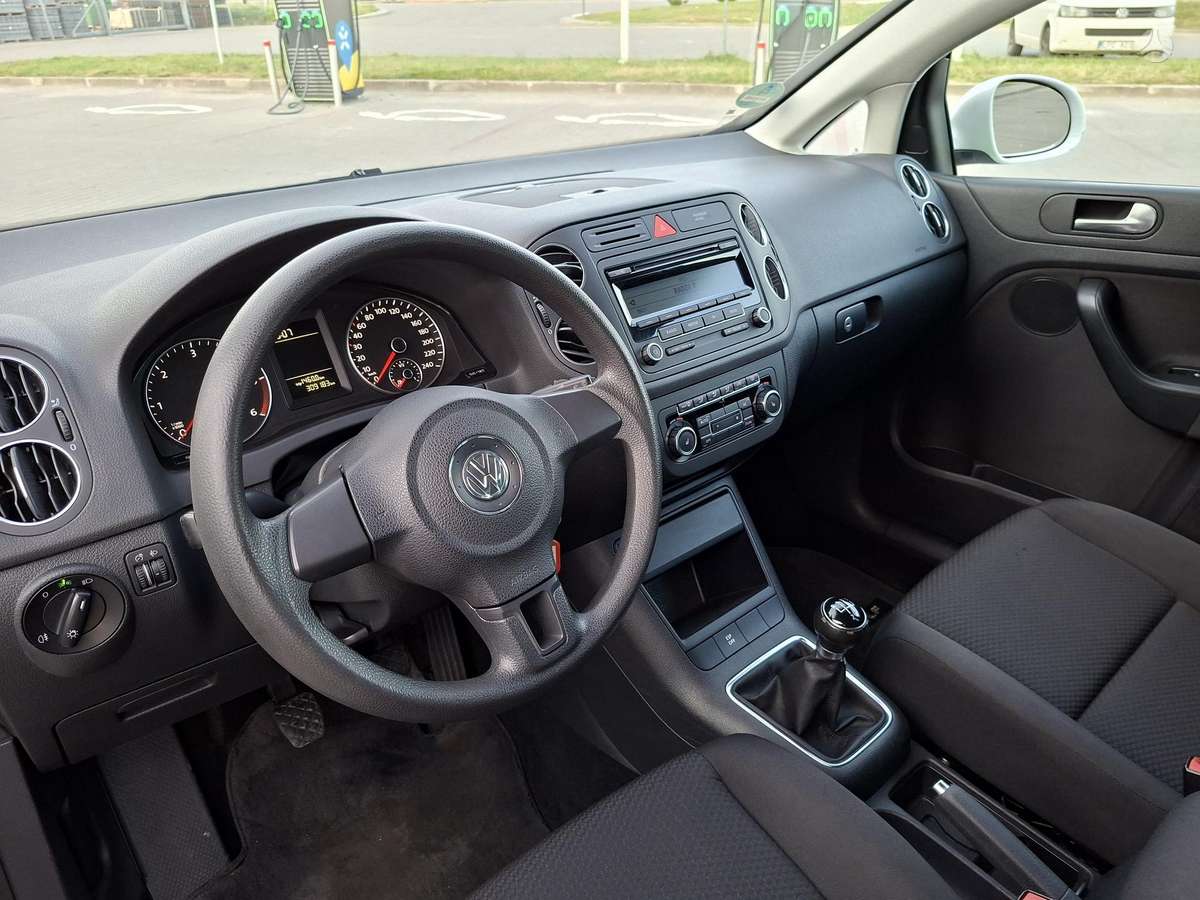 Volkswagen Golf Plus - 10