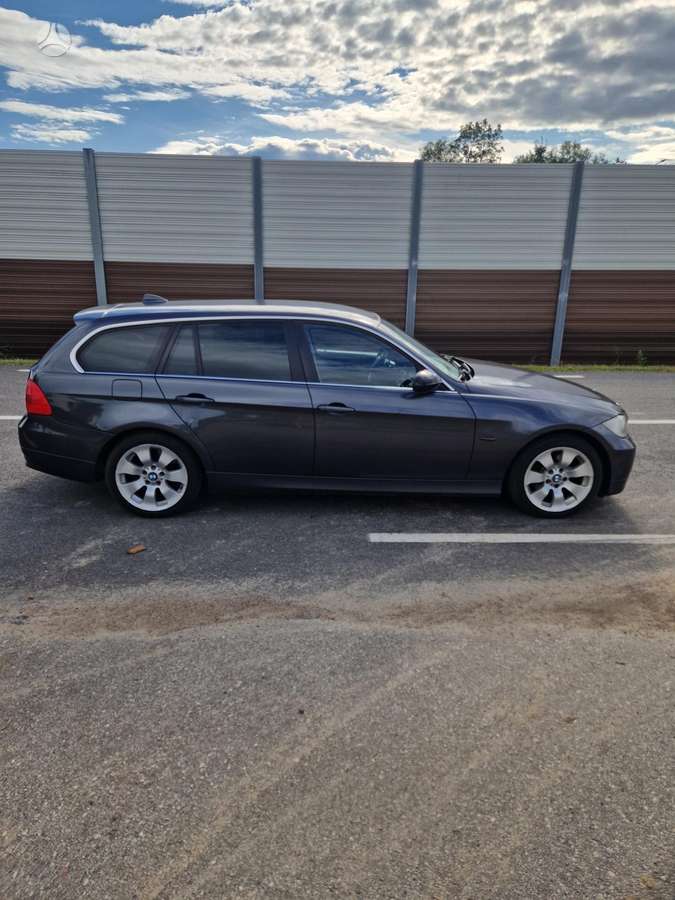 BMW 330, 3.0 l., wagon