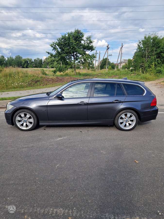 BMW 330, 3.0 l., wagon