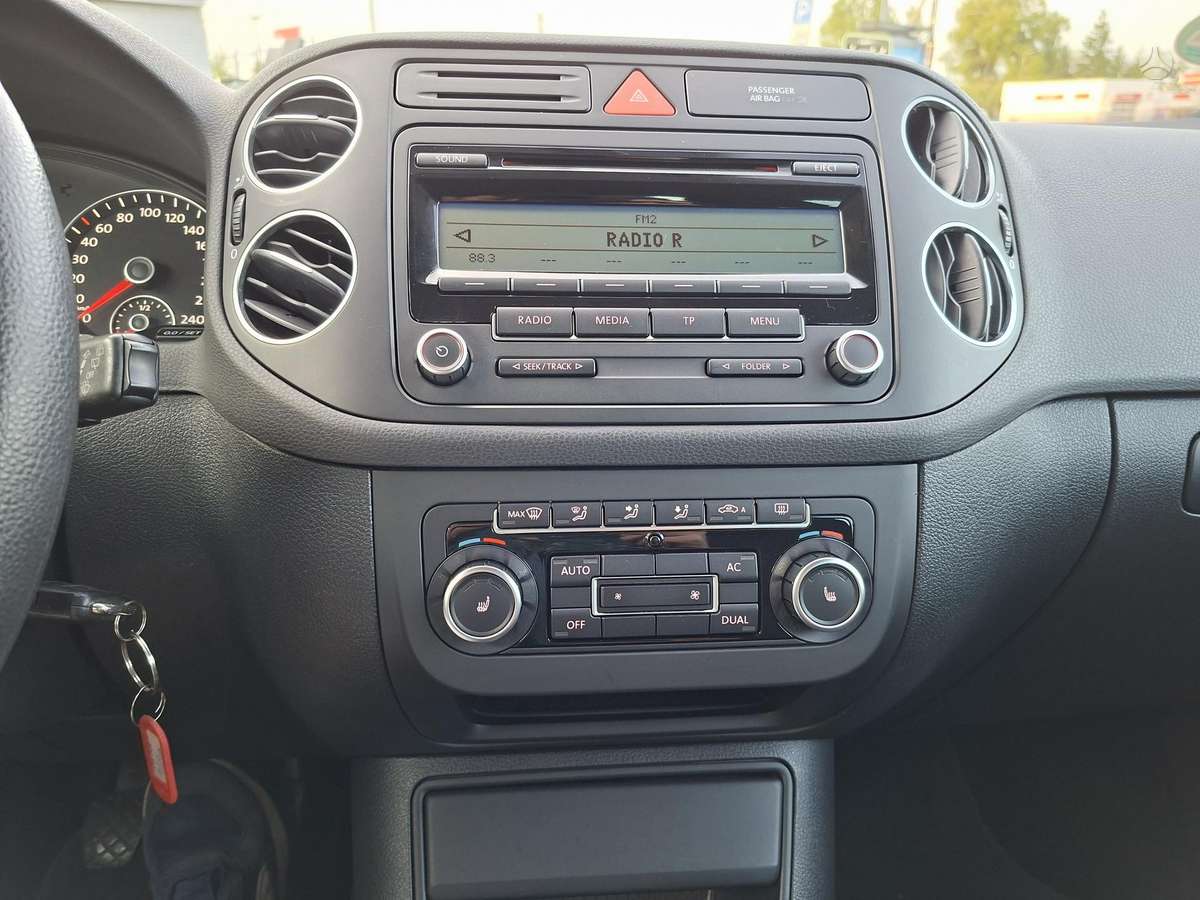 Volkswagen Golf Plus - 11