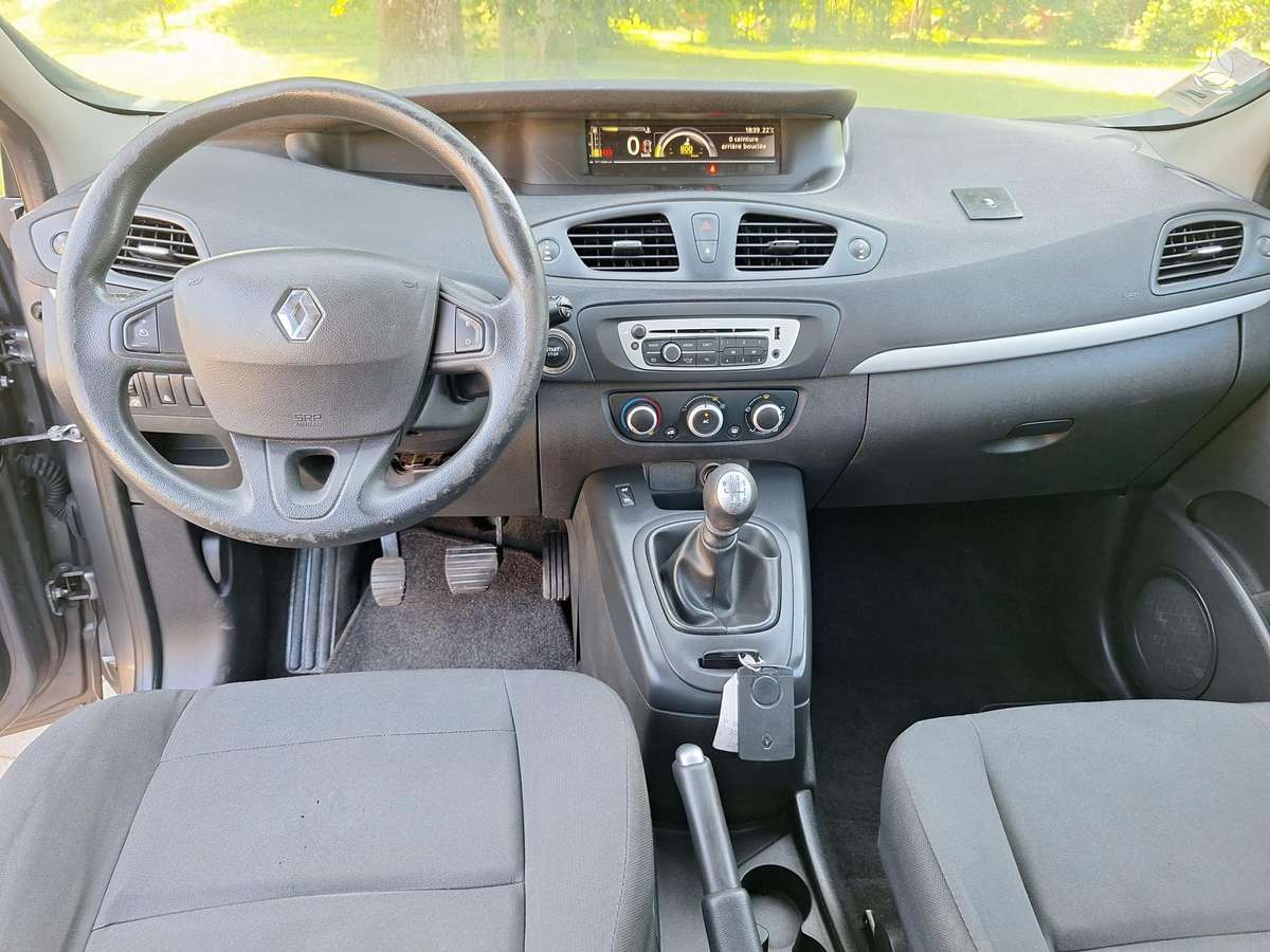 Renault Scenic, 1.5 l., Минивэн