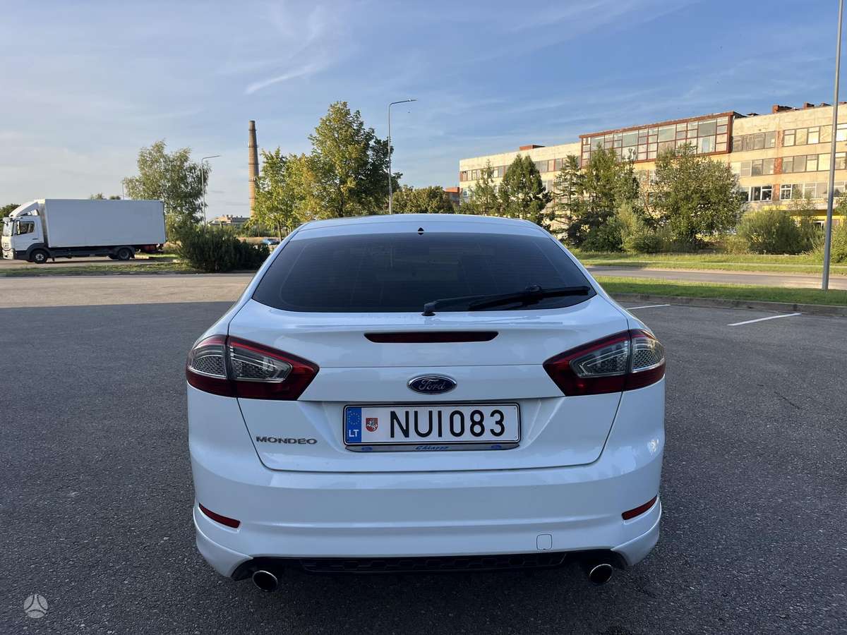 Ford Mondeo, 2.2 l., hatchback