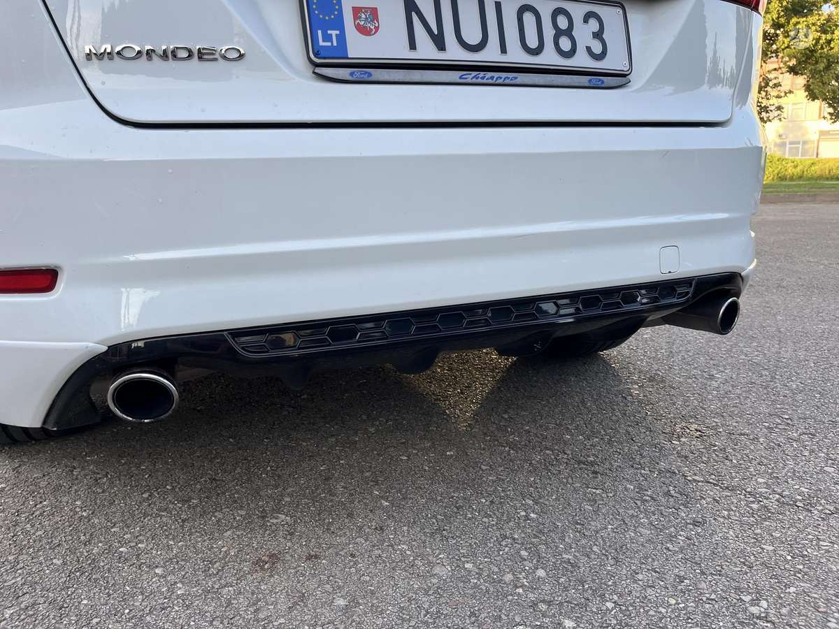 Ford Mondeo, 2.2 l., hatchback