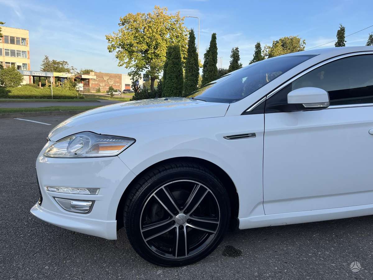 Ford Mondeo, 2.2 l., Хэтчбек