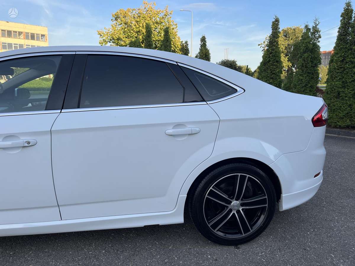 Ford Mondeo, 2.2 l., Хэтчбек